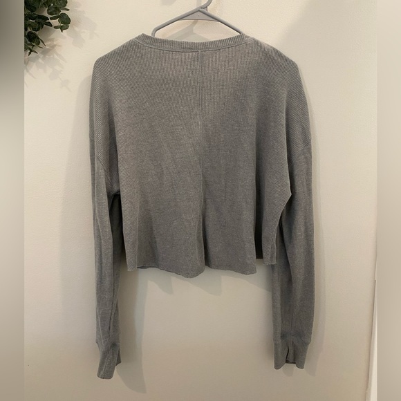 Cropped Henley tee - Picture 2 of 3